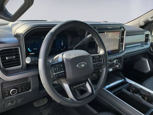 Used 2025 Ford F450 Platinum AWD/4WD image 9