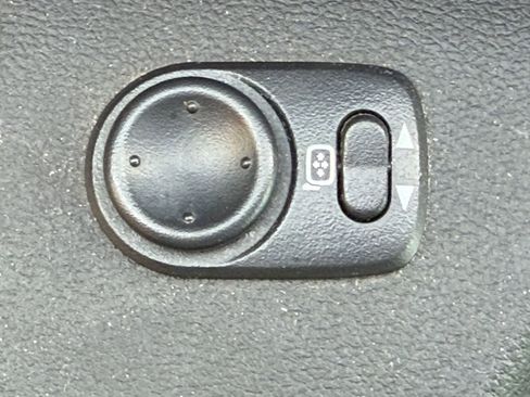 Used 2015 Chevrolet Camaro SS w/ Rear Vision Package RWD image 8