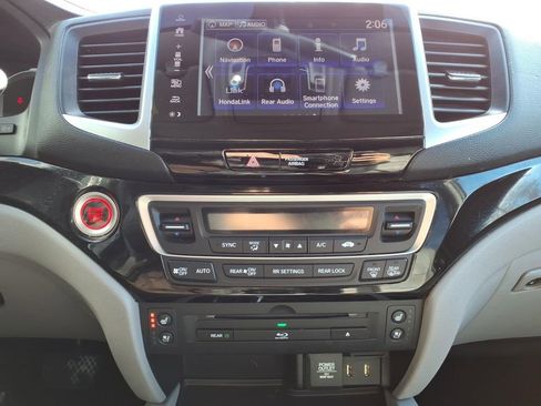 Used 2018 Honda Pilot Elite image 20