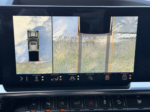 Used 2024 GMC Sierra 1500 SLT w/ SLT Premium Plus Package image 13