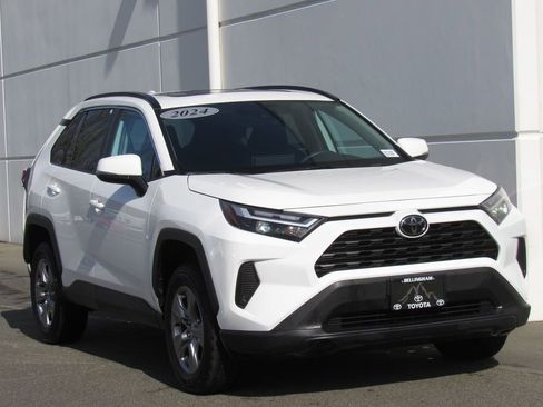 Certified 2024 Toyota RAV4 XLE w/ Convenience Package image 2