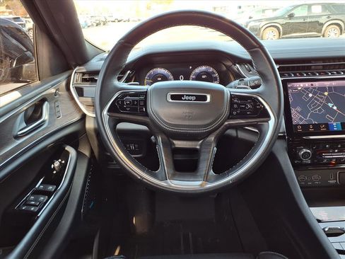 Used 2022 Jeep Grand Cherokee Overland w/ Luxury Tech Group IV image 26