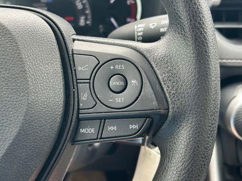 Used 2023 Toyota RAV4 LE FWD image 33