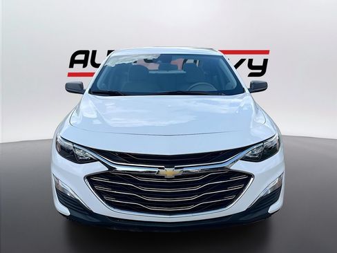 Used 2024 Chevrolet Malibu LS FWD image 2