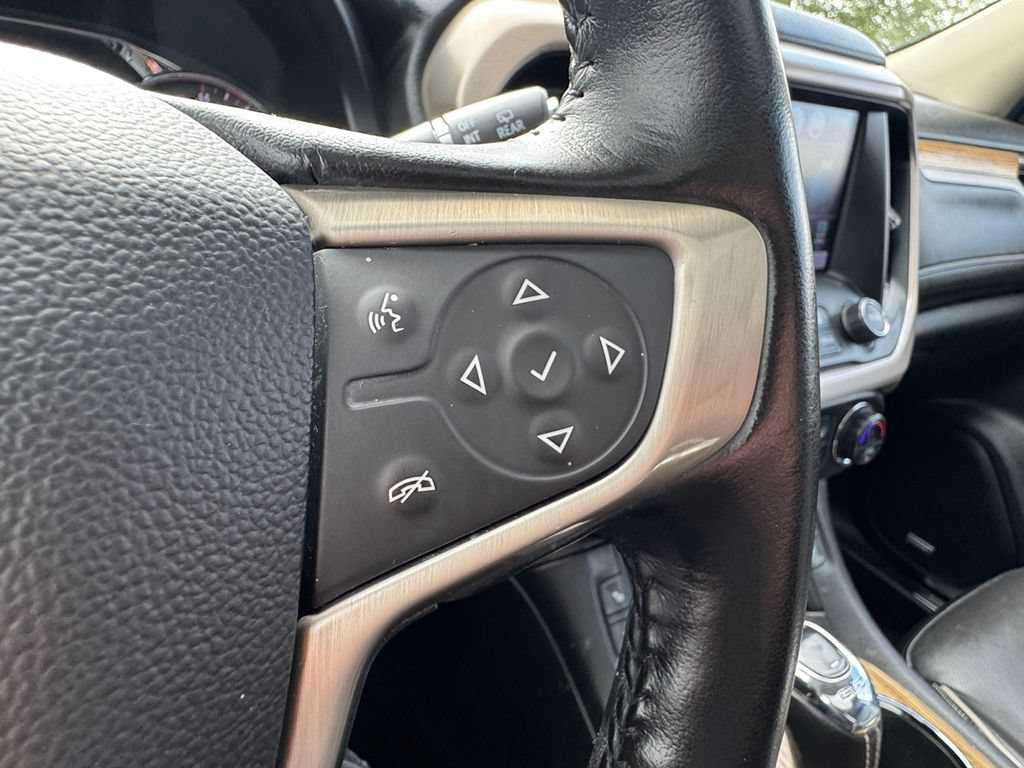 Used 2019 GMC Acadia Denali w/ Technology Package AWD/4WD image 32