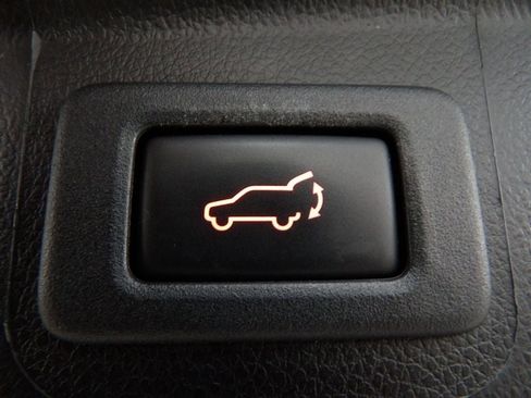 Used 2018 Subaru Outback 2.5i Limited image 26