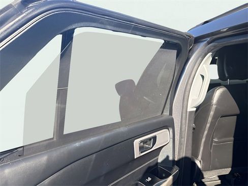 Used 2022 Ford Explorer Limited image 23