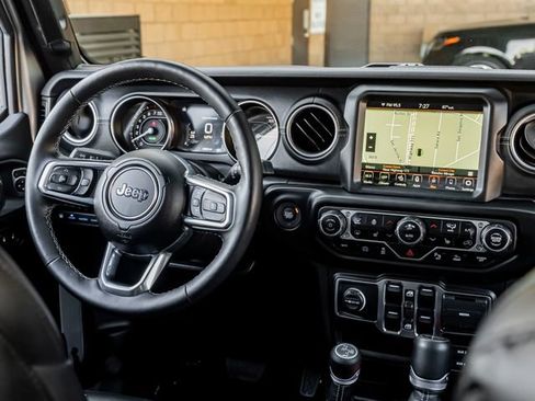Used 2021 Jeep Wrangler Unlimited Sahara w/ Cold Weather Group AWD/4WD image 24