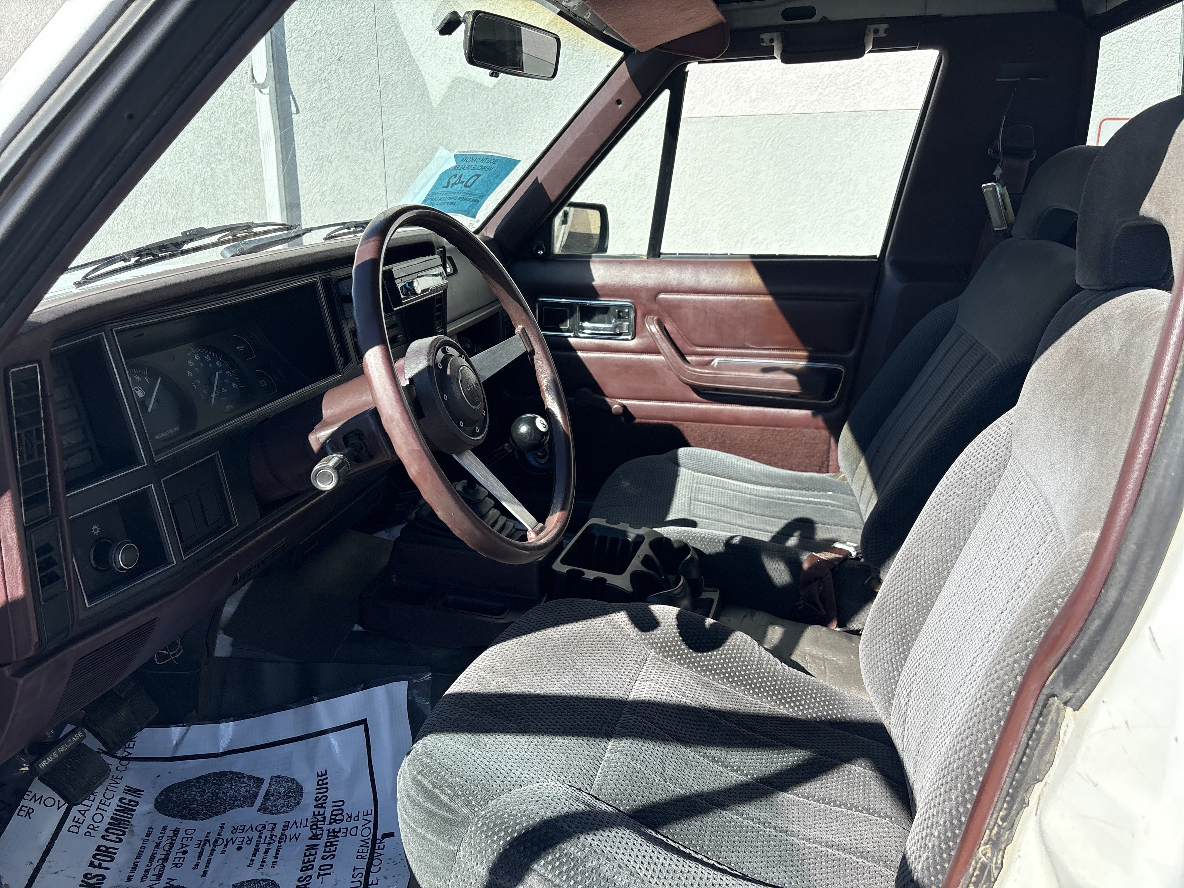 Used 1990 Jeep Comanche Pioneer RWD image 8