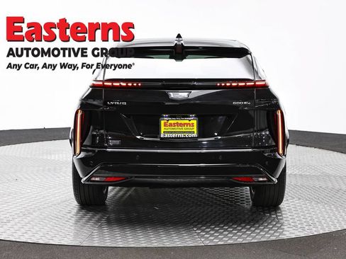 Used 2025 Cadillac Lyriq Luxury AWD/4WD image 6