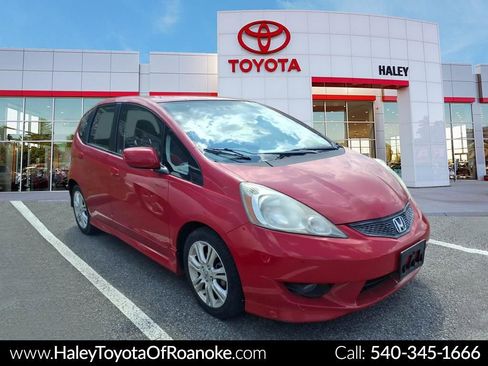 Used 2010 Honda Fit Sport image 1