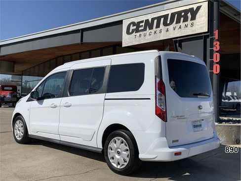 Used 2016 Ford Transit Connect XLT image 6