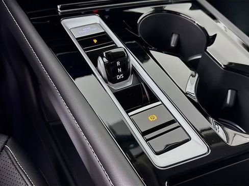 New 2026 Volkswagen Atlas SE image 18