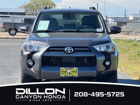 Used 2021 Toyota 4Runner SR5 Premium w/ Moonroof Package AWD/4WD image 9