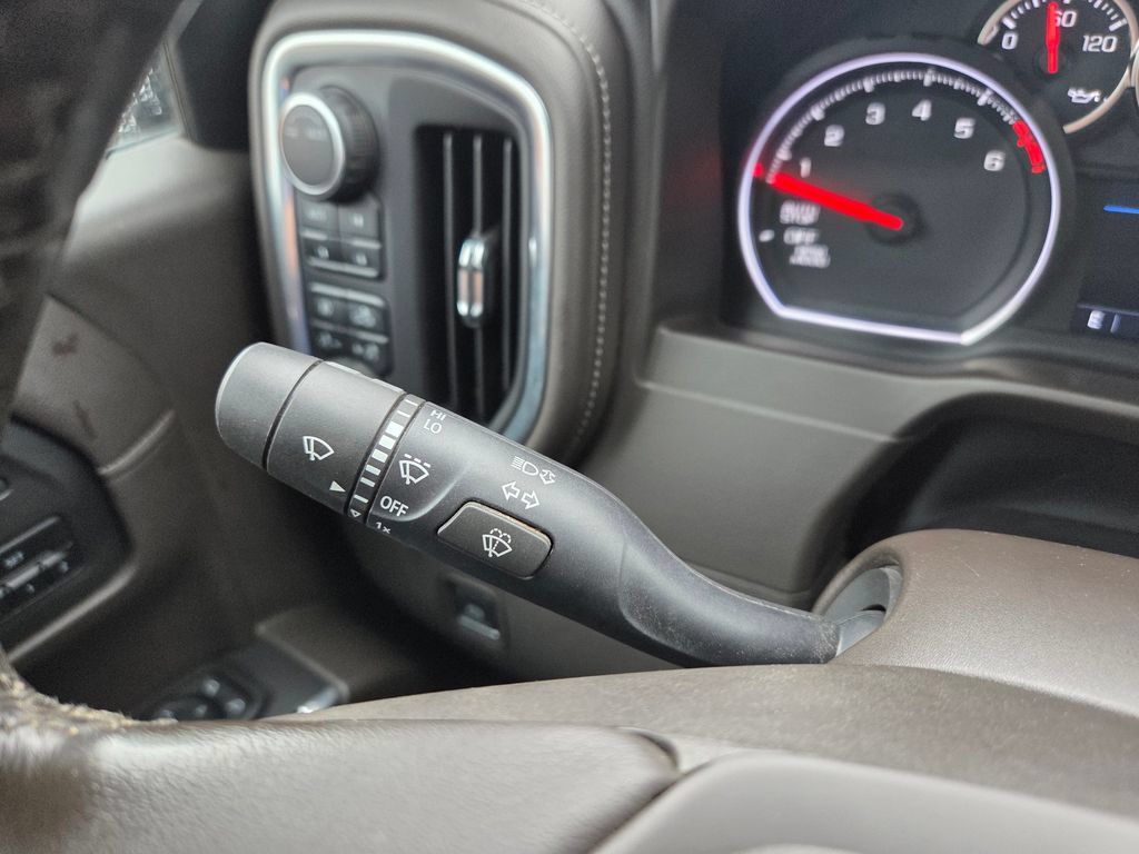 Used 2020 Chevrolet Silverado 1500 LTZ AWD/4WD image 13