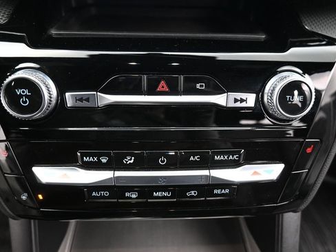 Used 2022 Ford Explorer ST-Line w/ Class IV Trailer Tow Package AWD/4WD image 17