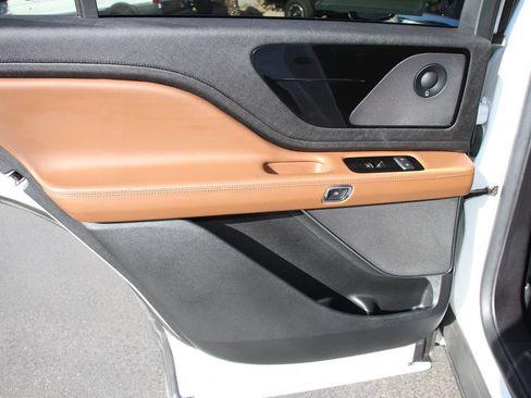 Certified 2023 Lincoln Aviator Reserve w/ Class IV Trailer Tow Package RWD image 15