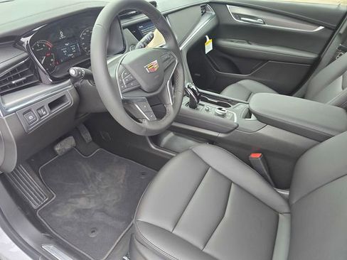 New 2026 Cadillac XT5 Luxury image 21
