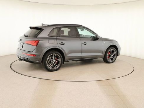 Certified 2025 Audi Q5 e Premium Plus w/ Premium Plus Package image 7