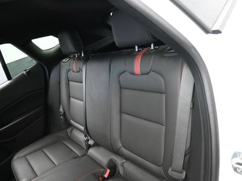 Used 2025 Chevrolet Trax RS FWD image 29
