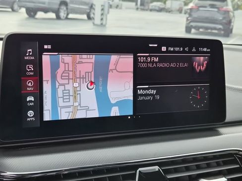 Used 2022 BMW M5 w/ Executive Package image 11