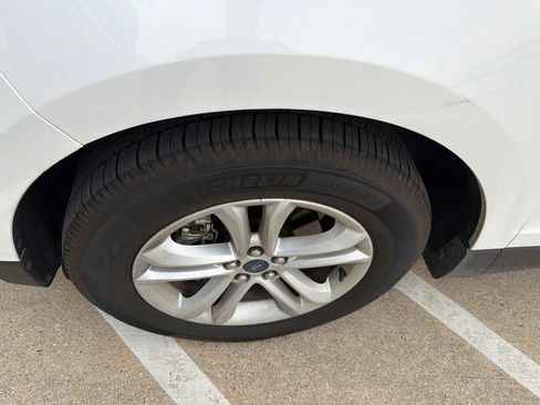 Used 2020 Ford Edge SEL w/ Convenience Package FWD image 5