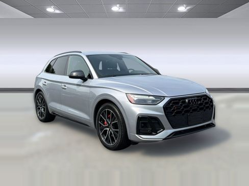 Used 2023 Audi SQ5 Premium Plus w/ Premium Plus Package AWD/4WD image 7