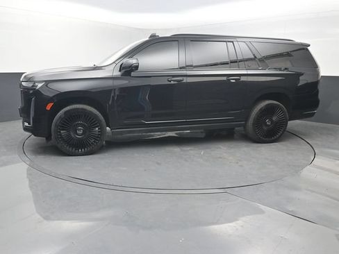 Used 2022 Cadillac Escalade ESV Sport Platinum AWD/4WD image 3