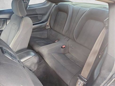 Used 2019 Ford Mustang Coupe RWD image 19