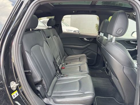 Used 2025 Audi Q7 3.0T Prestige w/ Prestige Package AWD/4WD image 19