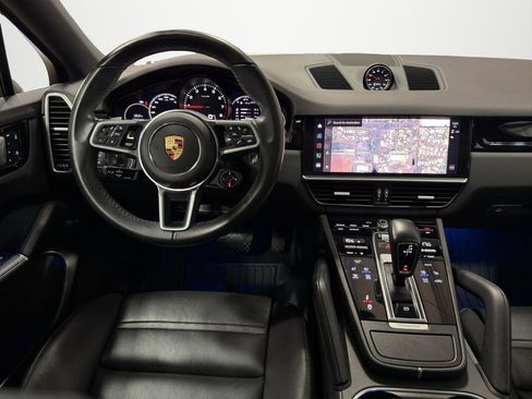 Used 2022 Porsche Cayenne Coupe AWD/4WD image 16