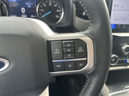 Used 2023 Ford Expedition XLT AWD/4WD image 22