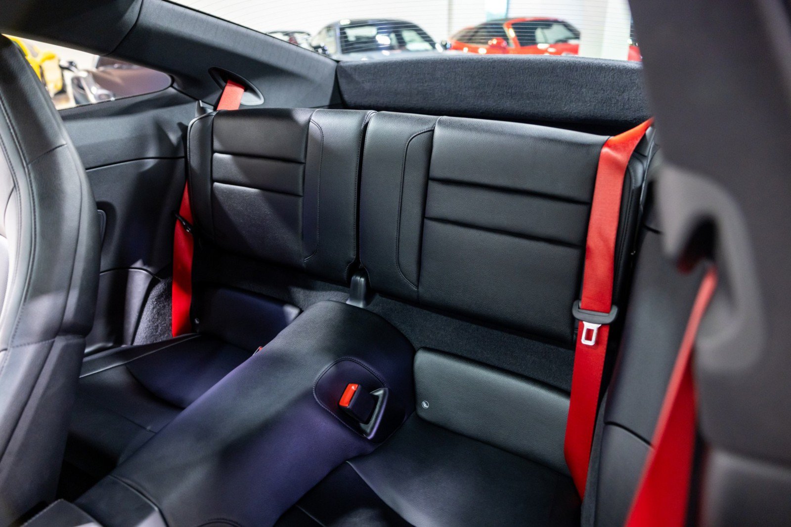Used 2024 Porsche 911 Carrera RWD image 34