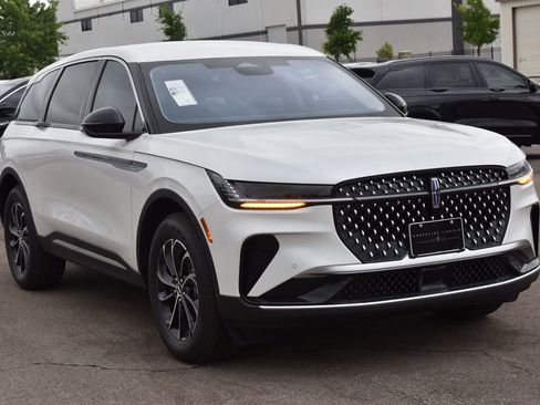 New 2026 Lincoln Nautilus Premier AWD/4WD image 32