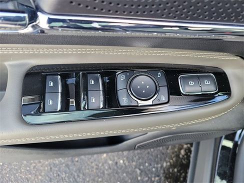 Certified 2023 Lincoln Corsair AWD w/ Equipment Group 101A image 11