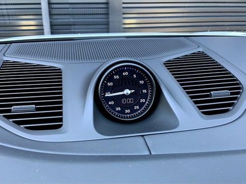 New 2025 Porsche Cayenne Coupe image 30