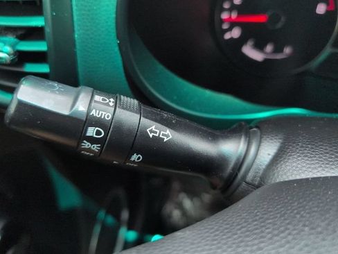 Used 2018 Kia Soul ! FWD image 25