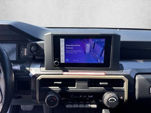 Certified 2025 Toyota Tacoma SR5 AWD/4WD image 14
