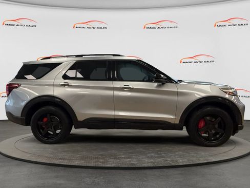 Used 2020 Ford Explorer ST w/ Premium Technology Package AWD/4WD image 6