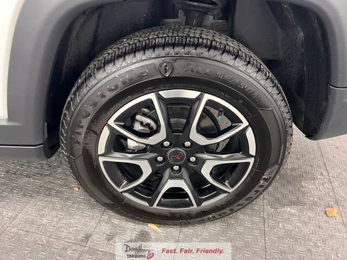 Used 2025 Jeep Compass Trailhawk AWD/4WD image 24