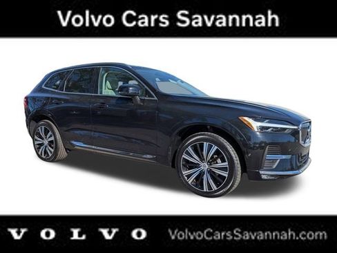 Used 2023 Volvo XC60 B5 Plus image 2