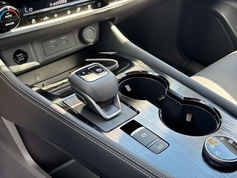 New 2026 Nissan Rogue Platinum AWD/4WD image 30
