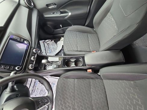 Used 2024 Nissan Kicks SV image 13