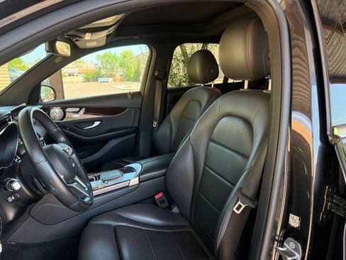 Used 2020 Mercedes-Benz GLC 300 image 22