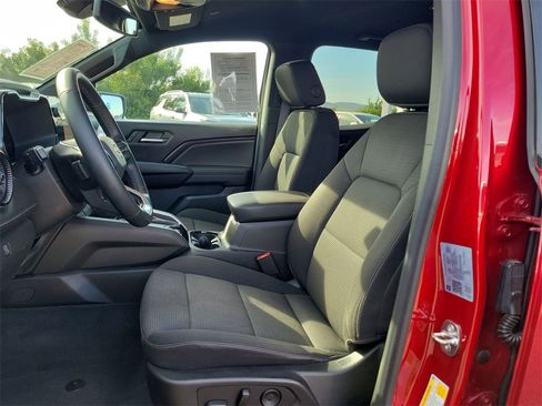 Used 2023 Chevrolet Colorado LT w/ LT Convenience Package II image 18