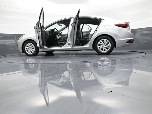 Used 2019 Hyundai Elantra SE w/ Cargo Package FWD image 48