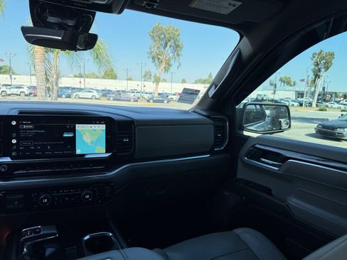 Used 2022 Chevrolet Silverado 1500 LTZ AWD/4WD image 16