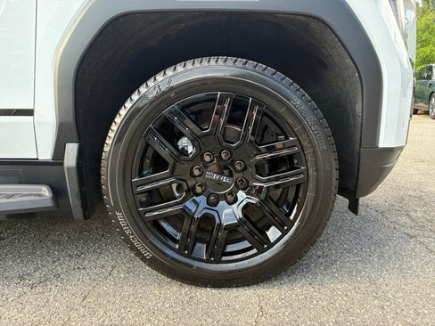 New 2026 GMC Sierra EV Elevation w/ Premium Package AWD/4WD image 25