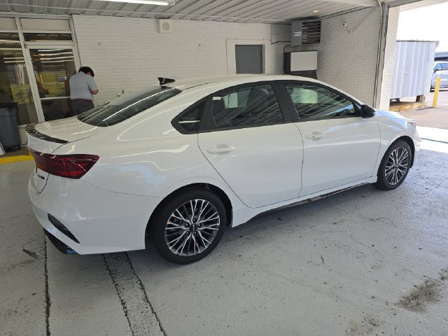 Used 2024 Kia Forte GT-Line w/ GT-Line Premium Package FWD image 6