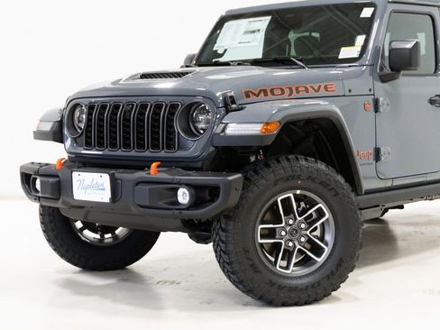 New 2026 Jeep Gladiator Mojave image 2